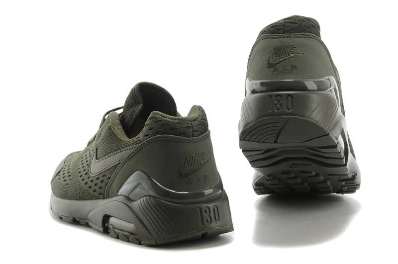 NIkE AIR MAX 180 EM foot locker unique air max nike homme le meilleur